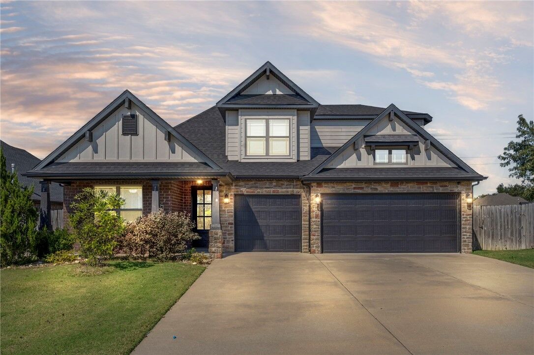 Property Photo: 4102 SW Bermuda Avenue AR 72713