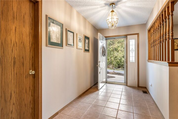 Property Photo:  6 Banbury Lane  AR 72714 