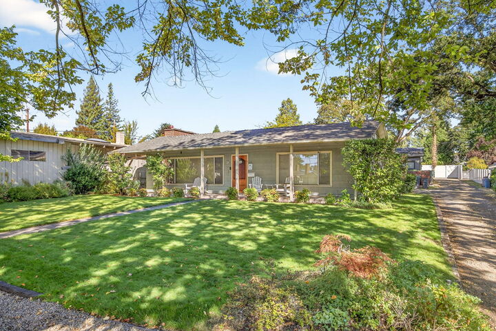Property Photo: 9 S Groveland OR 97504