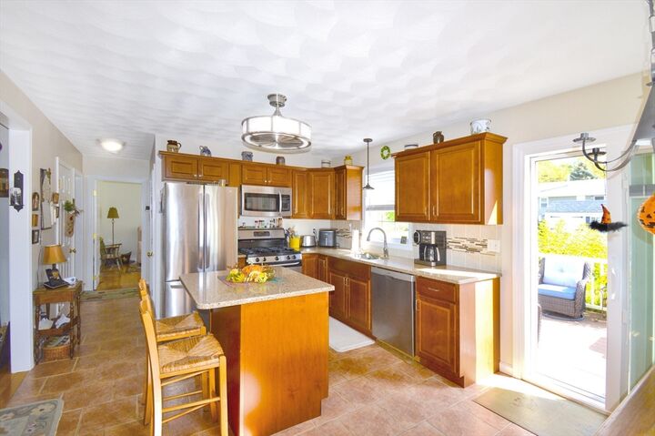 Property Photo: 27 Hamlet Ct RI 02809