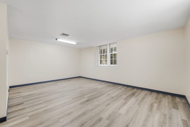 Property Photo:  195 Thorndike St 4  MA 01852 