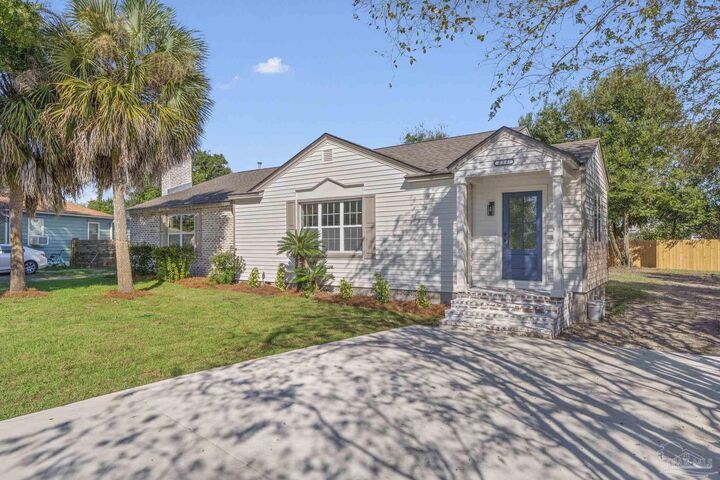 Property Photo:  214 SE Kalash Rd  FL 32507 