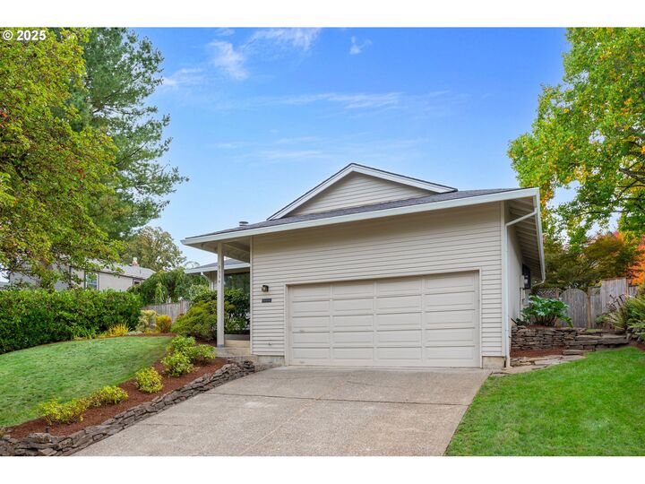 Property Photo: 9334 SW Umiat St OR 97062