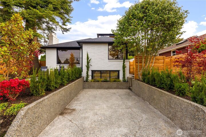 Property Photo:  5946  39th Avenue SW  WA 98136 