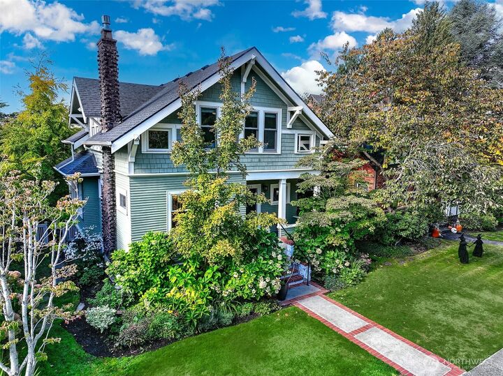 3879  44th Avenue NE  Seattle WA 98105 photo