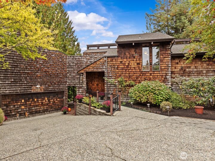 2646  183rd Avenue NE  Redmond WA 98052 photo