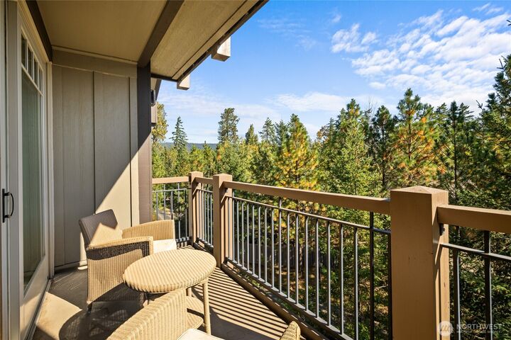 Property Photo:  3600  Suncadia Trail 4038  WA 98922 