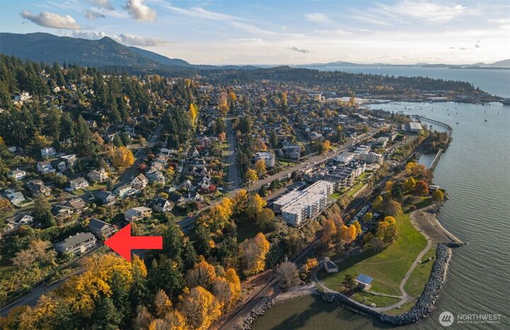 Property Photo:  337 S State Street 2  WA 98225 