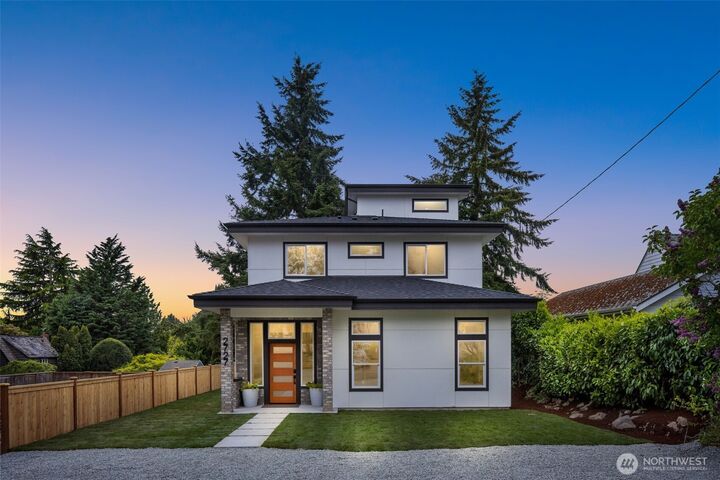 2727  50th Avenue SW  Seattle WA 98116 photo