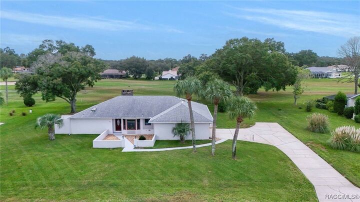 Property Photo:  650 E Charleston Court  FL 34442 