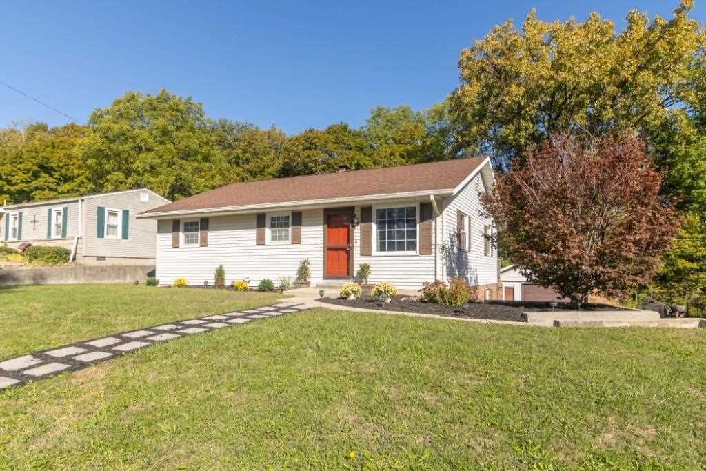 Property Photo:  1018 Sunset Drive  IN 47362 