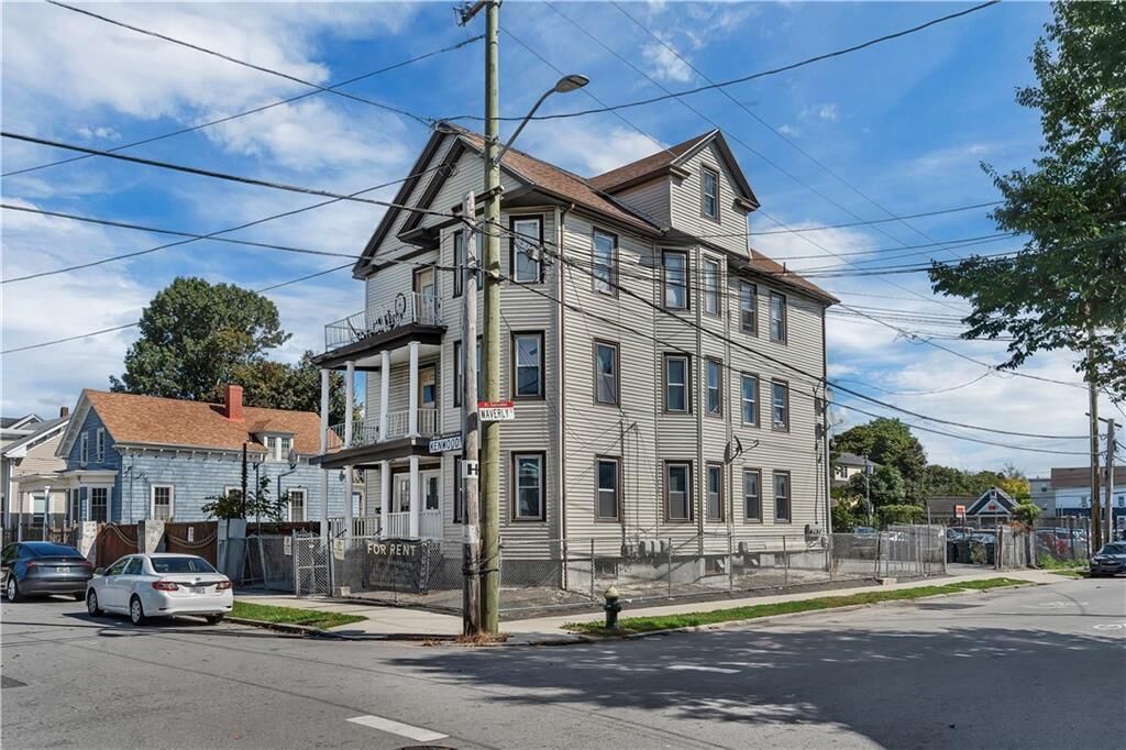 Property Photo:  48 Kenwood Street 1  RI 02909 