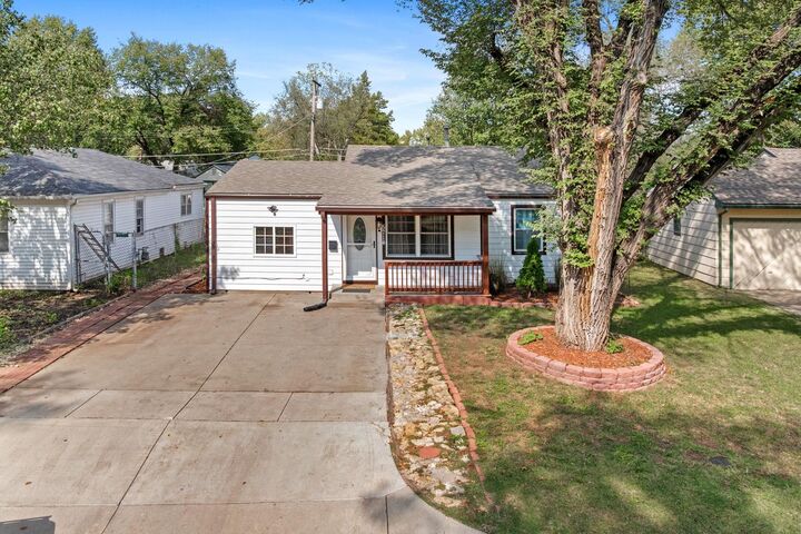 Property Photo: 5714 Castle Dr KS 67218