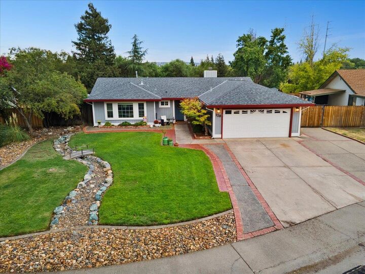 Property Photo: 128 Mesquite Court CA 95630