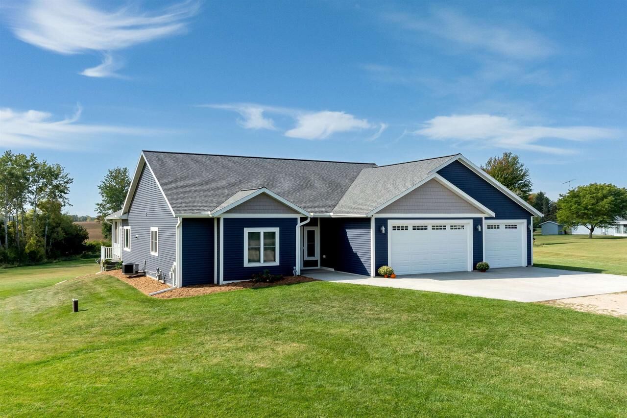 Property Photo: N4267 Cherokee Court WI 53946