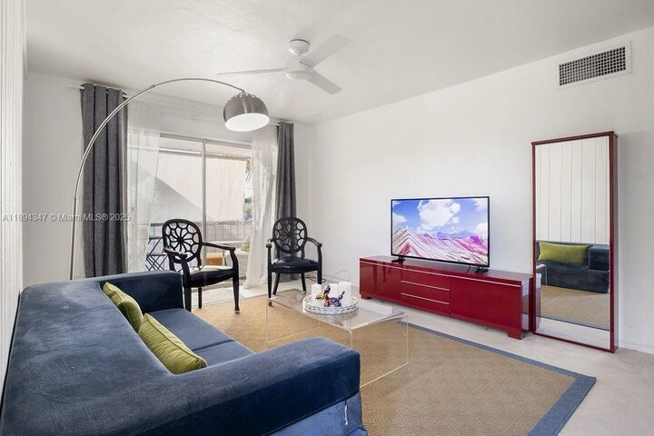 Property Photo: 8701 SW 141st St L5 FL 33176