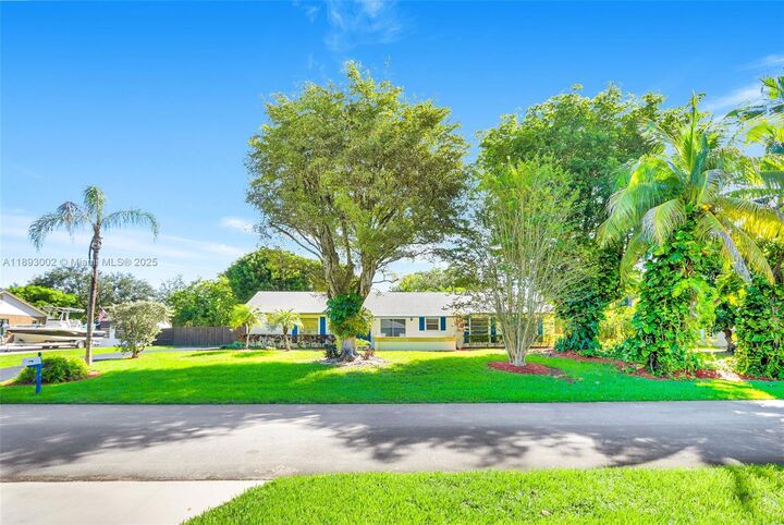 18045 SW 87th Ct  Palmetto Bay FL 33157 photo