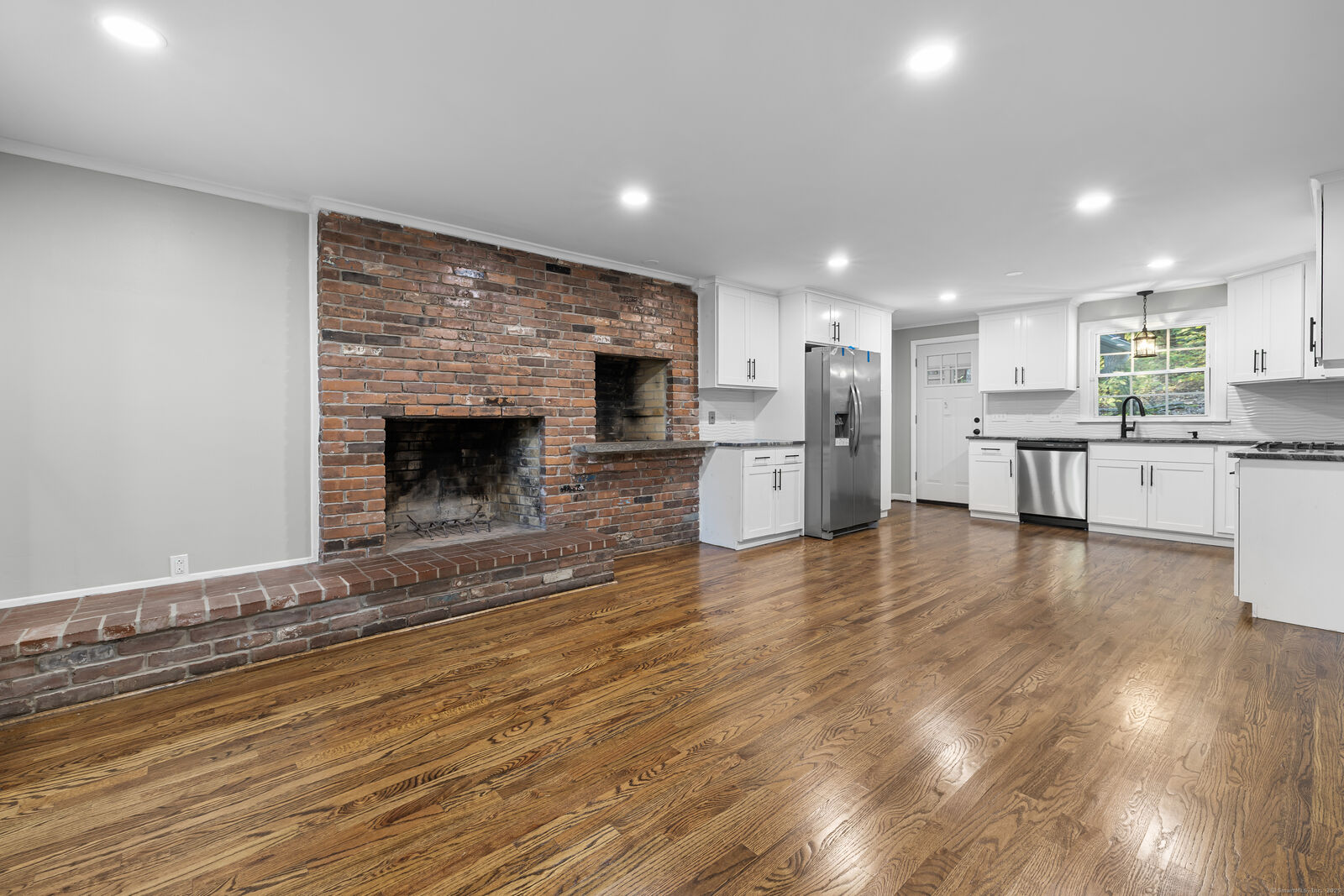 Property Photo:  545 Simsbury Road  CT 06002