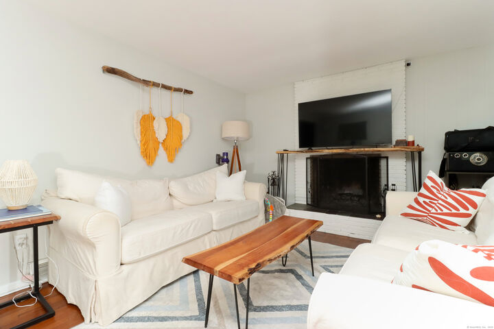 Property Photo: 5 Amherst Drive CT 06461