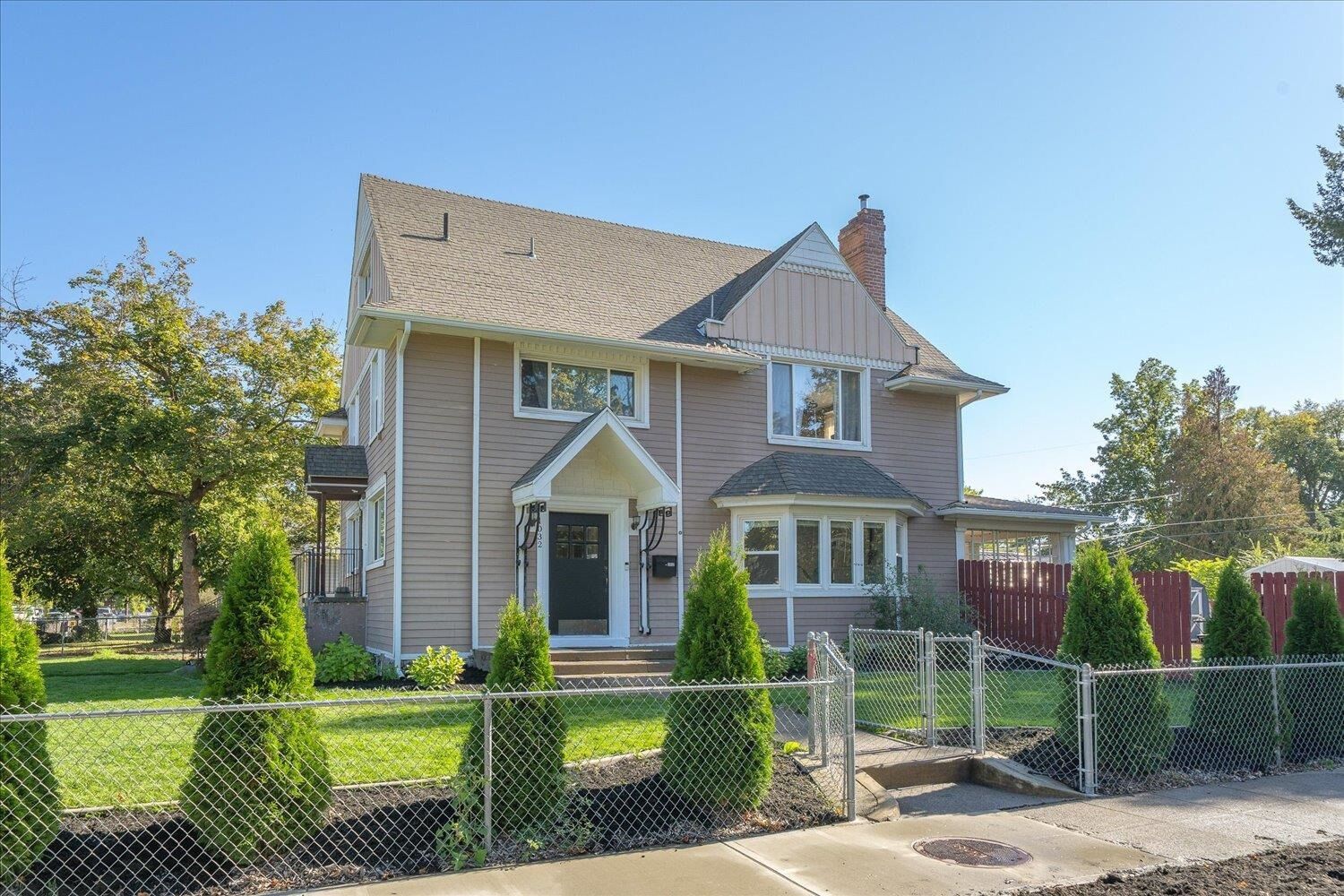 Property Photo: 1032 N A St WA 99201