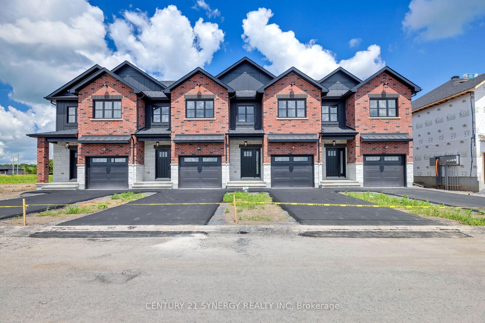 Property Photo: 21 Helen Street ON K0A 1R0