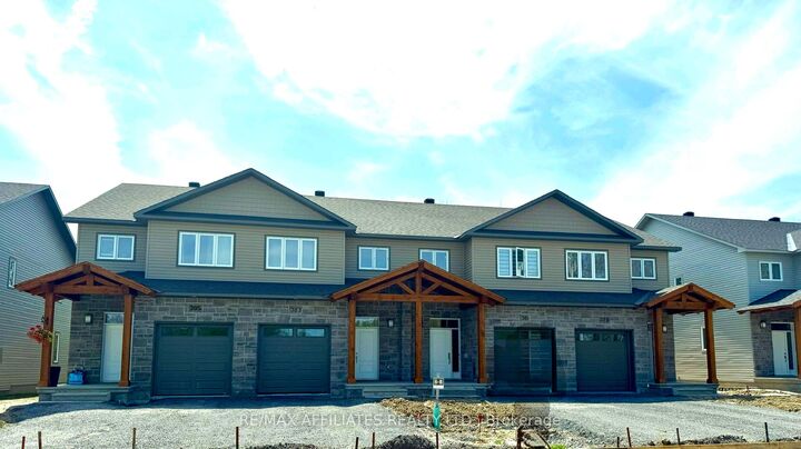 351 Voyageur Place — photo 1
