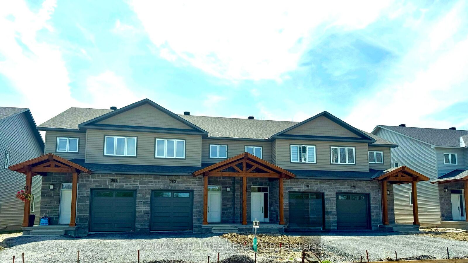Property Photo: 351 Voyageur Place ON K0A 1W0