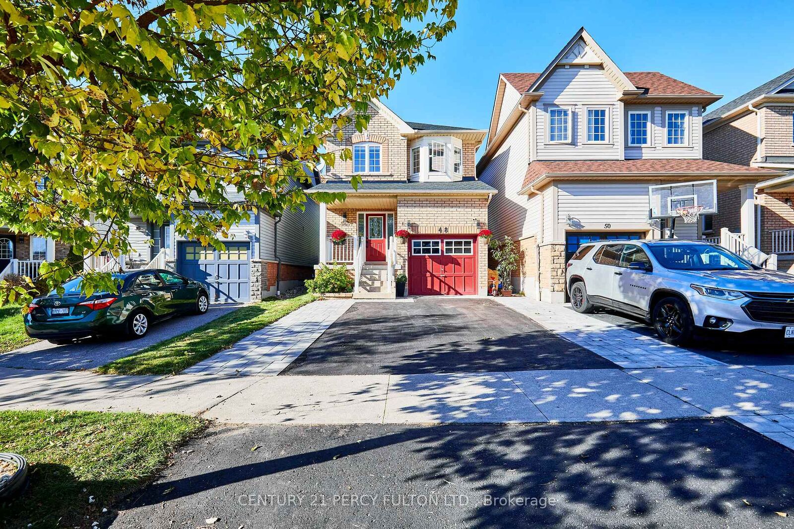 Photo de la propriété: 48 Bettina Place ON L1R 0E9