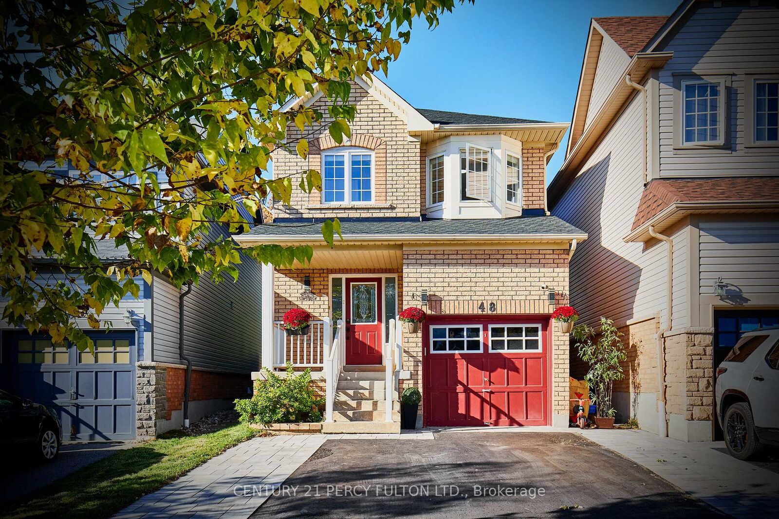 Photo de la propriété:  48 Bettina Place  ON L1R 0E9