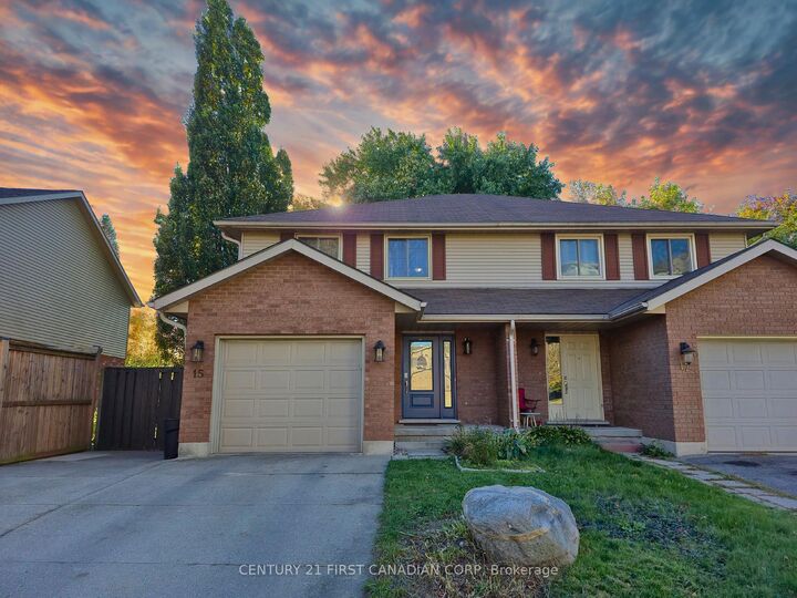 Property Photo: 15 Mohican Drive ON N4T 1H4