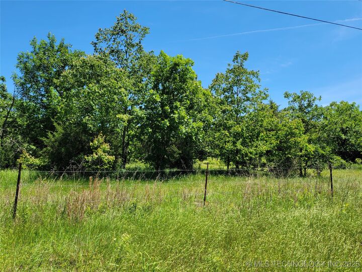 Property Photo:  108455 S 4704 Road  OK 74948