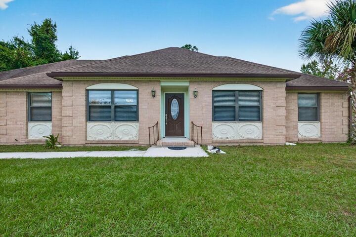 Property Photo: 36230 Pine Street FL 32046