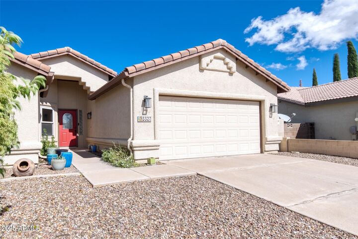 Property Photo:  3327 Plaza De Lanza --  AZ 85650 