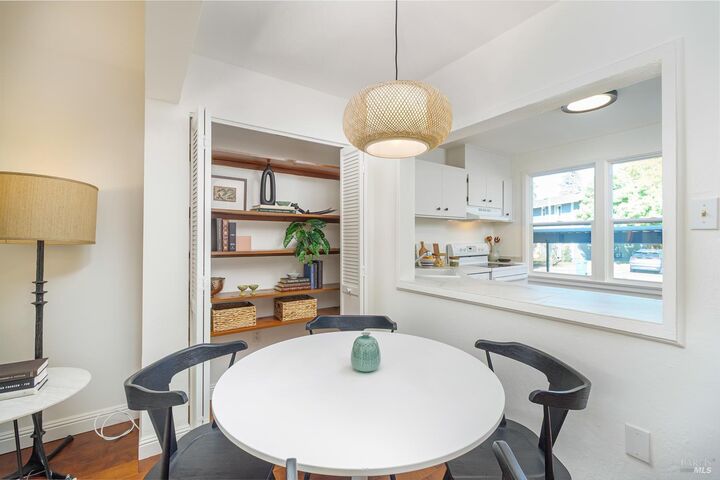 Property Photo:  21 Lovejoy Way  CA 94949 