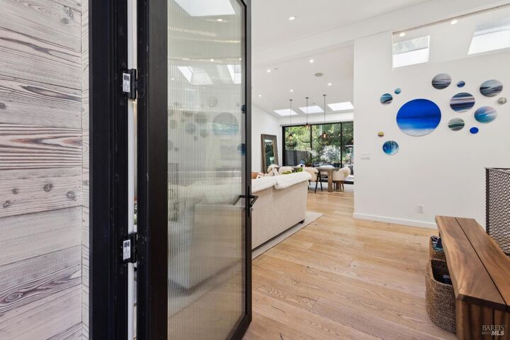Property Photo: 321 N Almenar Drive CA 94904