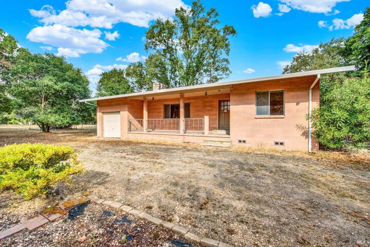 Property Photo:  677 Petaluma Avenue  CA 95476