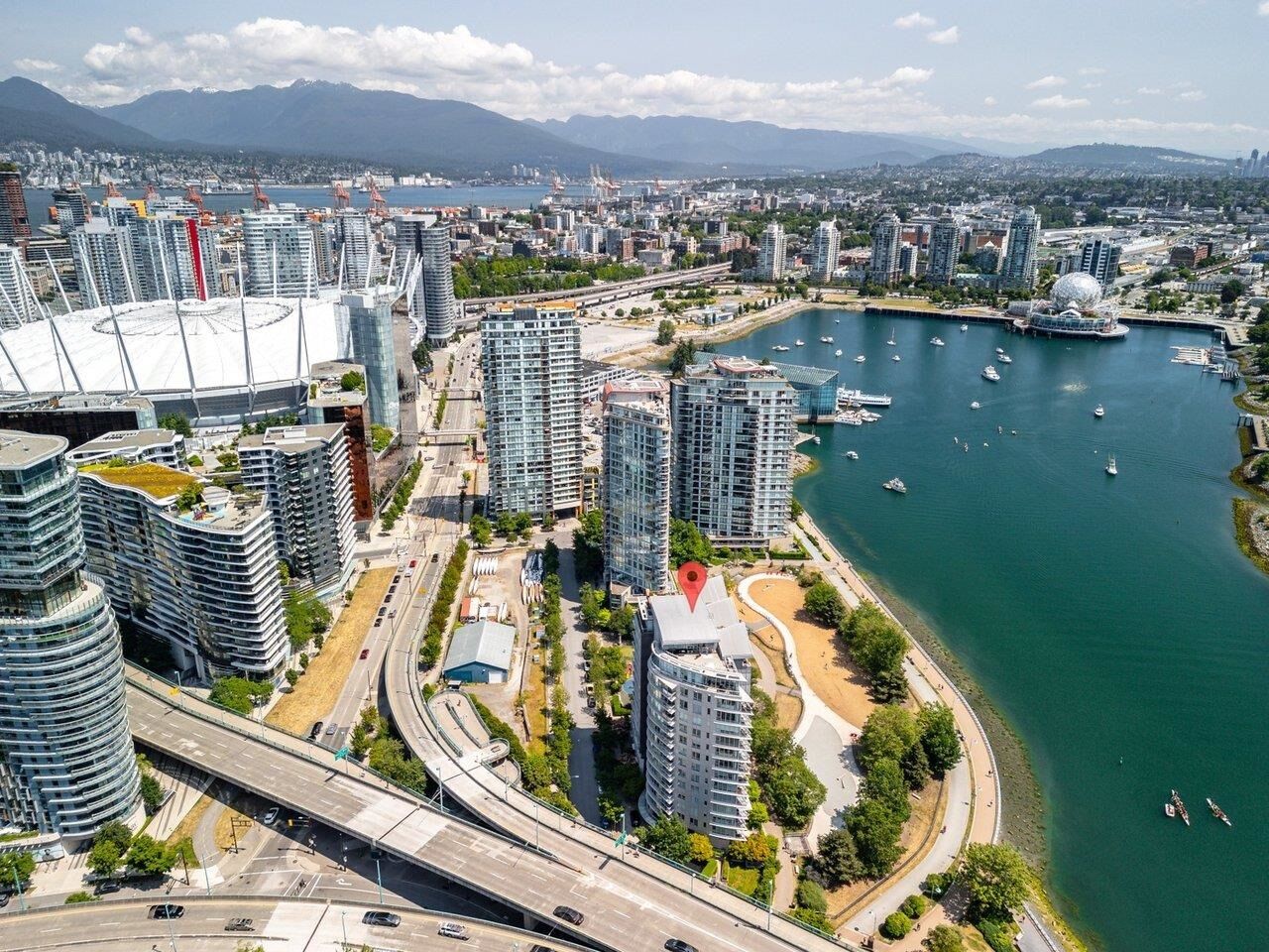 Photo de la propriété: 980 Cooperage Way 1006 BC V6B 0C3