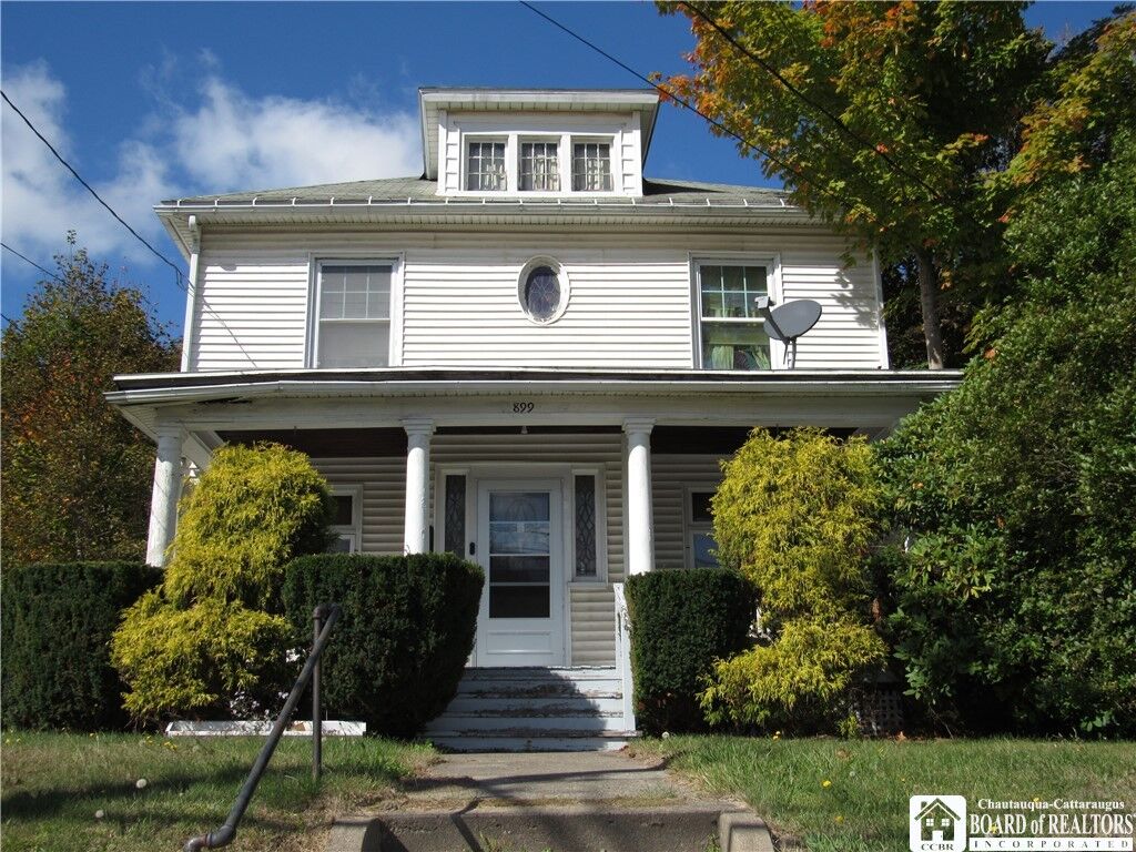 Property Photo: 899 E 2nd Street NY 14701