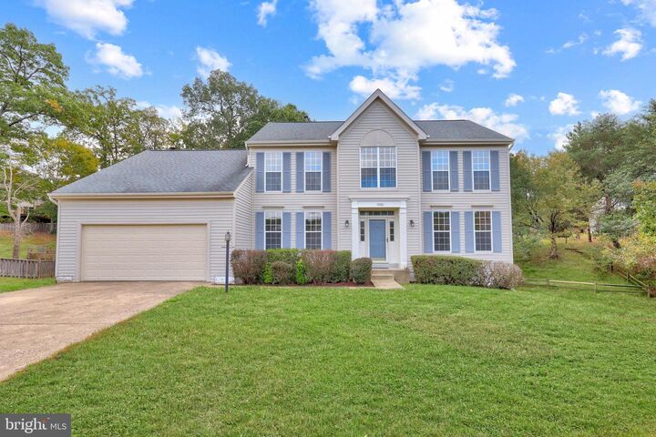 Property Photo: 18865 Crossroads Court VA 22172