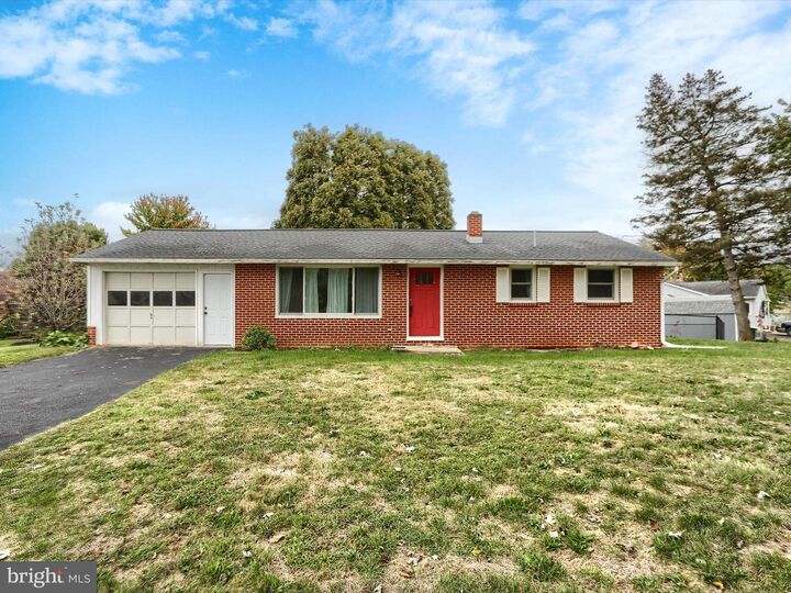 101 Garfield Drive  Carlisle PA 17015 photo
