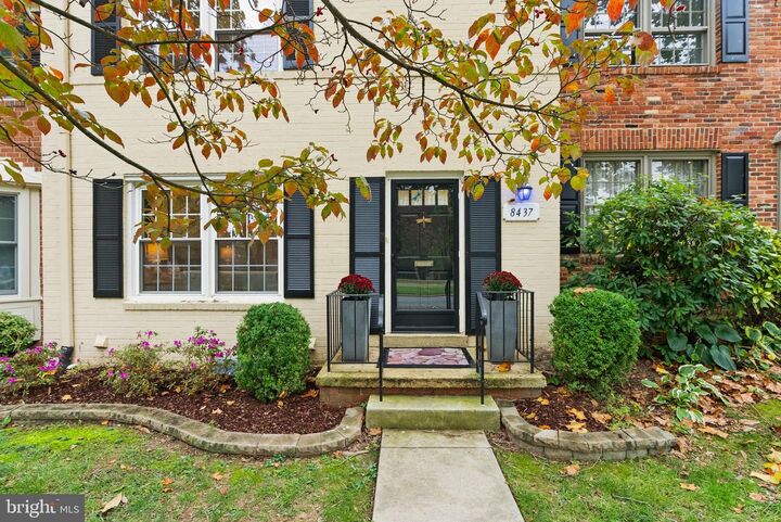 Property Photo: 8437 Forrester Boulevard VA 22152