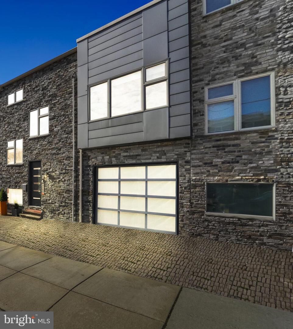 Property Photo: 4080 Manayunk Avenue PA 19128