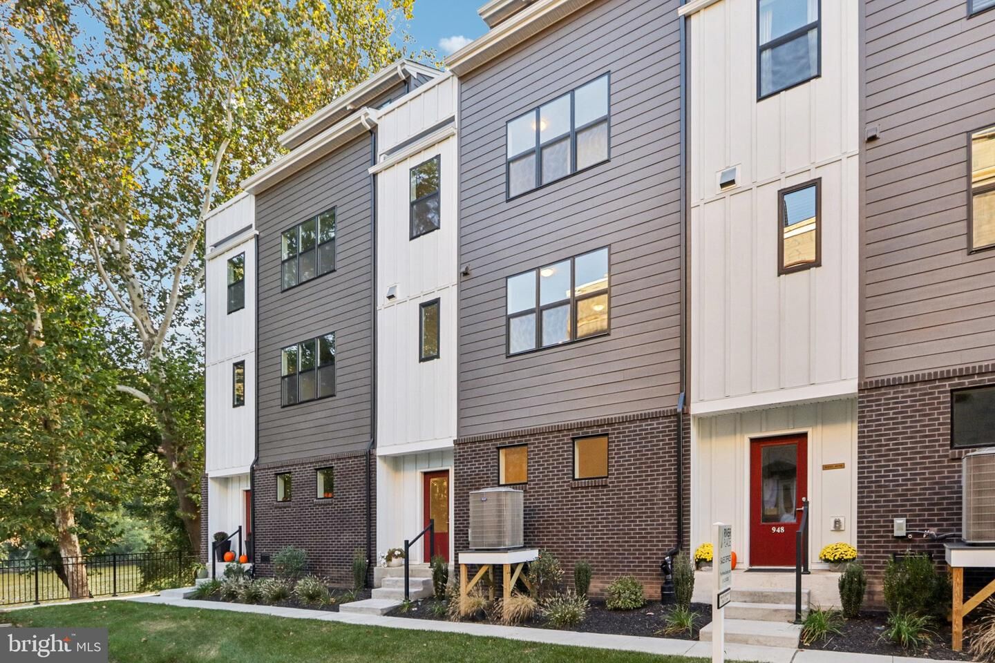 Property Photo: 949 Riverplace Drive PA 19428