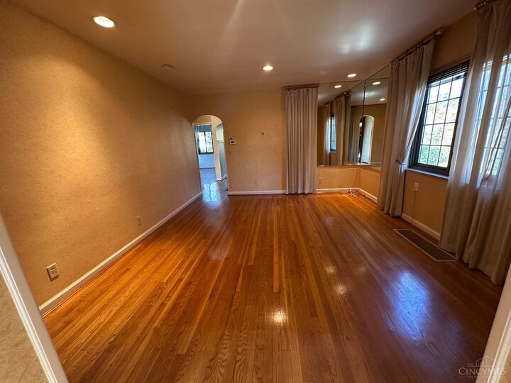 Property Photo: 3324 N Sterling Way OH 45209