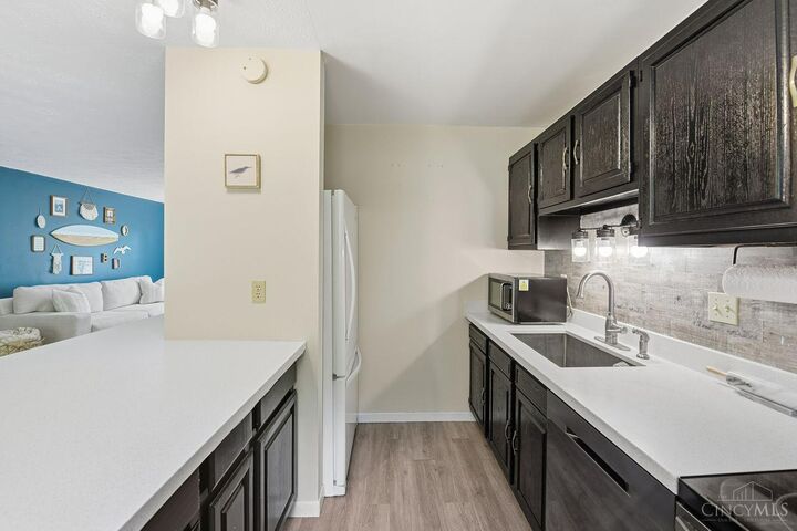 Property Photo: 6560 Joellen Drive OH 45122