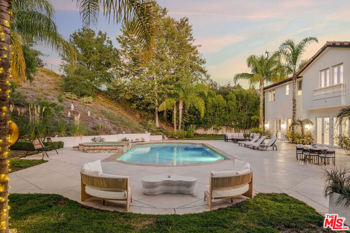 Property Photo: 25043 Abercrombie Ln CA 91302