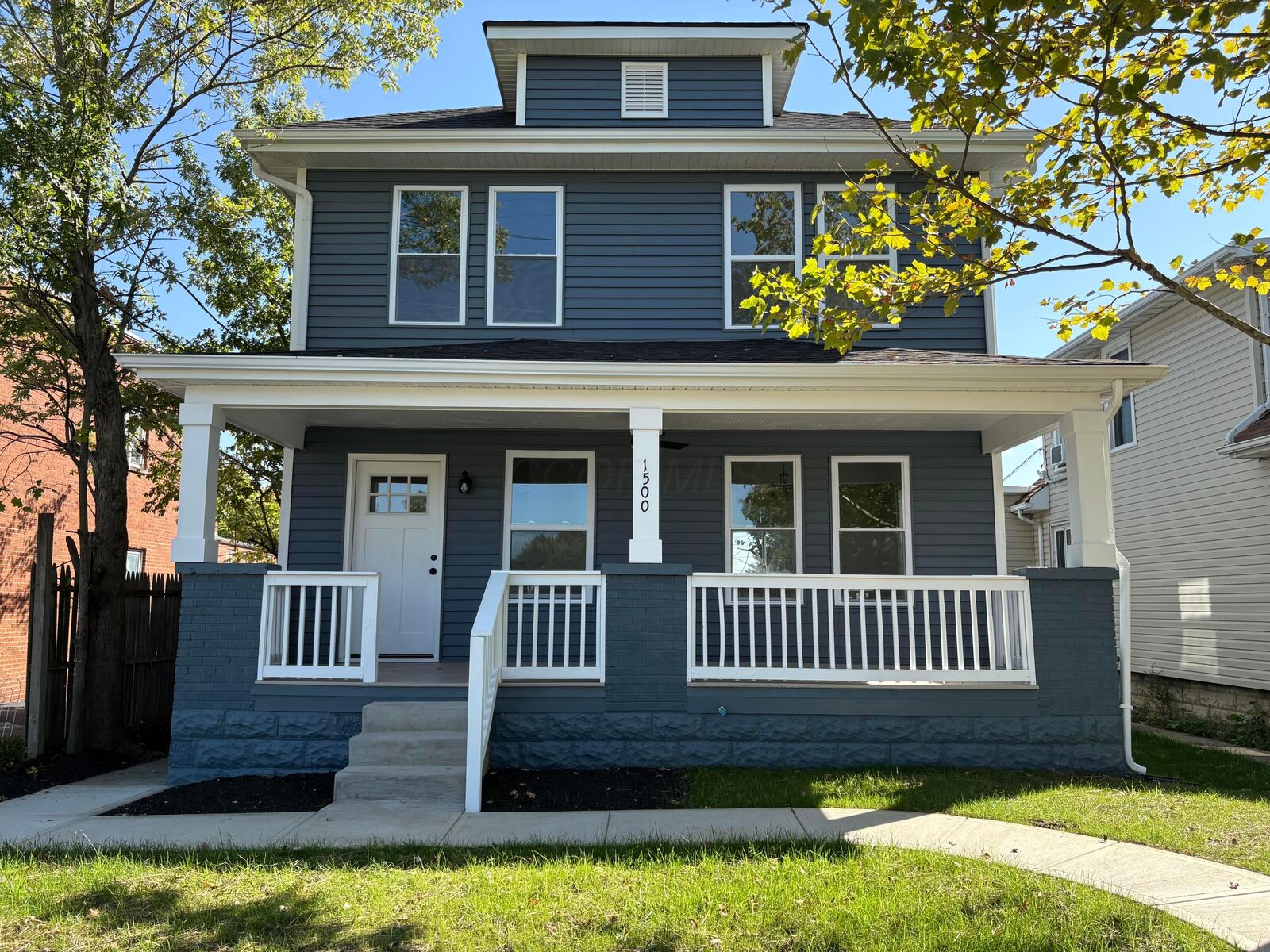 Property Photo: 1500 Kenny Road OH 43212