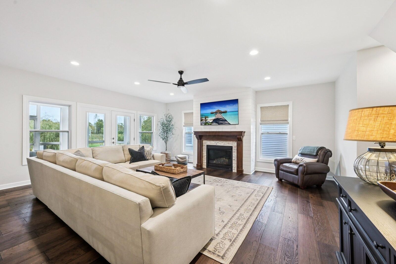Property Photo:  5050 Green Vista Crossing  OH 43065