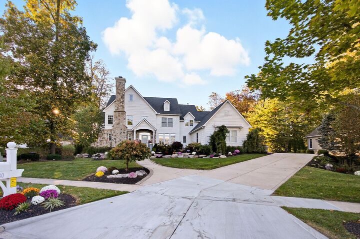 Property Photo: 10320 Mackenzie Way OH 43017