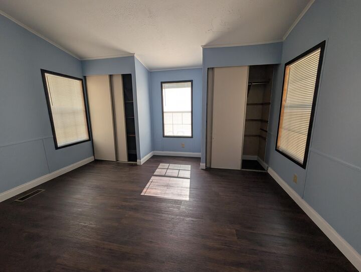 Property Photo: 1049 Harmon Avenue Avenue OH 43223